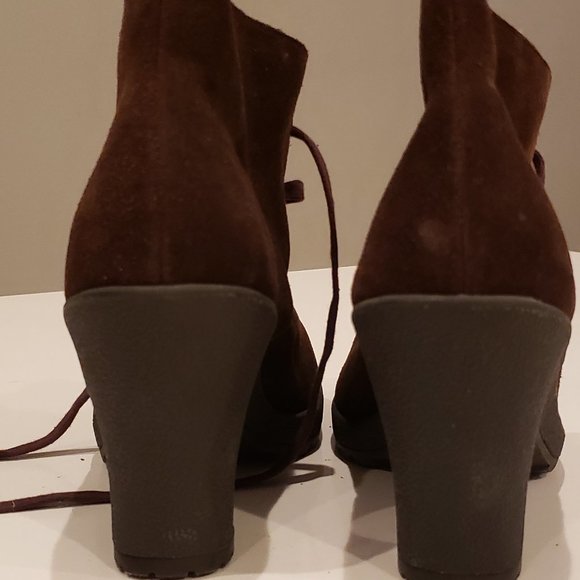 Aerosoles Chocolate Brown High Heel Desert boot - Picture 8 of 16